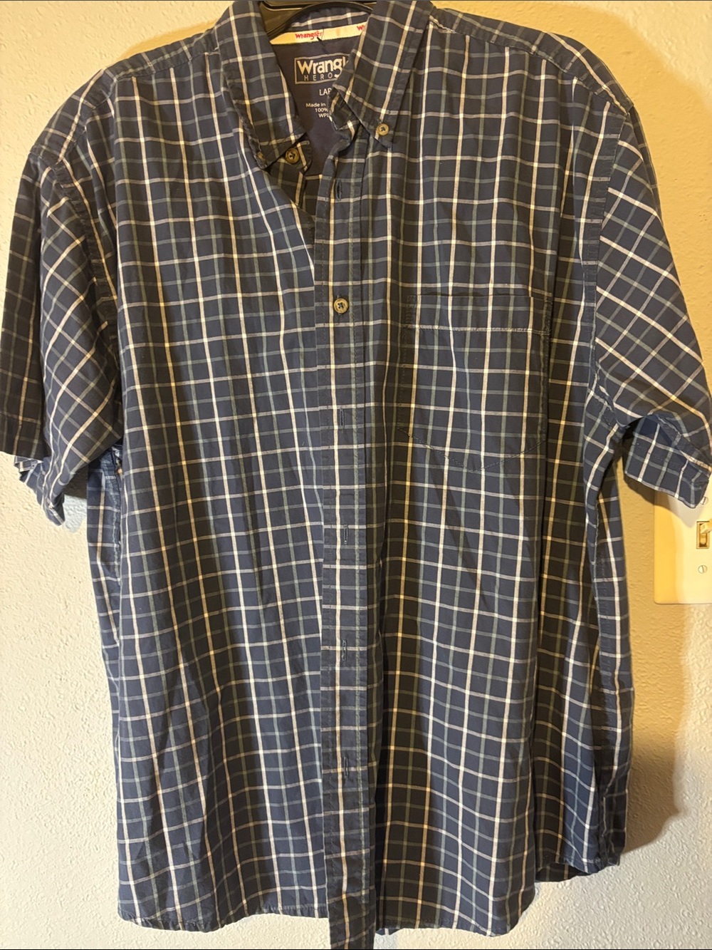 Wrangler Navy and White Plaid Short-Sleeve Button-Down Shirt